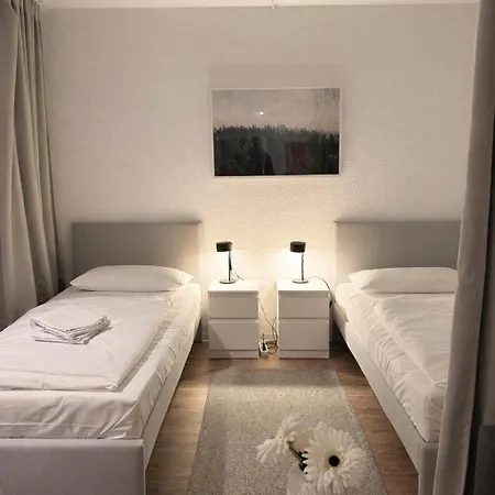 アパート Zentrale Wohnung, 2 Betten,vollmoebliert,nahe Btu,balkon- Parkpkatz Auf Anfrage