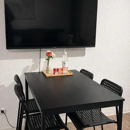 アパート Zentrale Wohnung, 2 Betten,vollmoebliert,nahe Btu,balkon- Parkpkatz Auf Anfrage コットブス