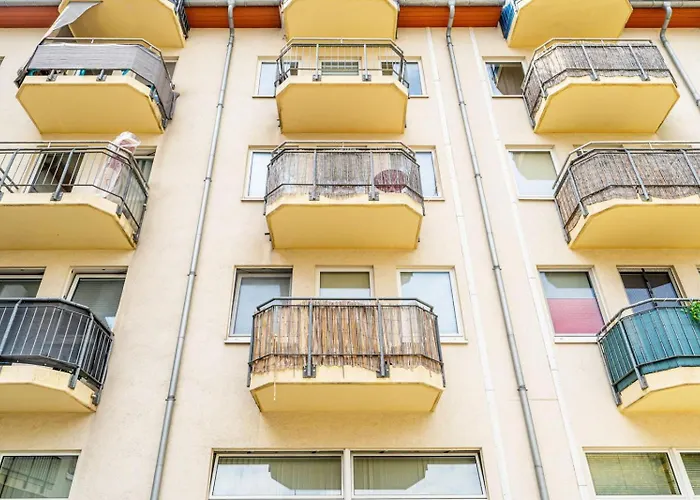 Lejlighed Zentrale Wohnung, 2 Betten,vollmoebliert,nahe Btu,balkon- Parkpkatz Auf Anfrage