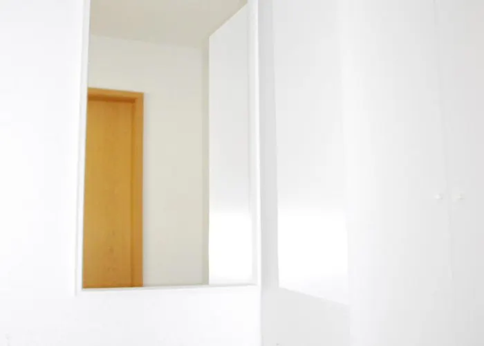 Zentrale Wohnung, 2 Betten,vollmoebliert,nahe Btu,balkon- Parkpkatz Auf Anfrage * קוטבוס