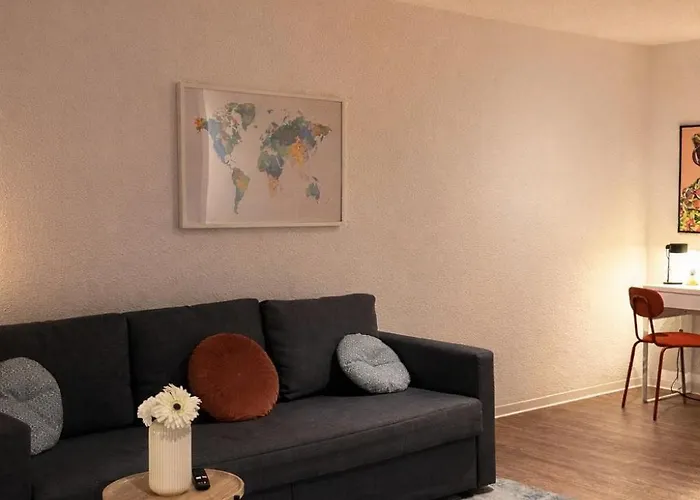 Zentrale Wohnung, 2 Betten,vollmoebliert,nahe Btu,balkon- Parkpkatz Auf Anfrage Lejlighed