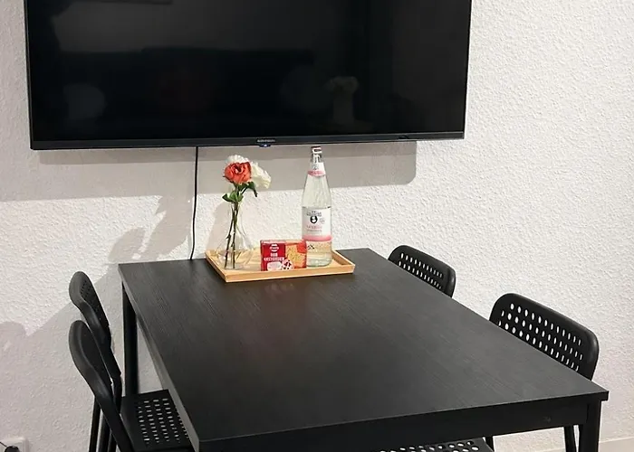 דירה Zentrale Wohnung, 2 Betten,vollmoebliert,nahe Btu,balkon- Parkpkatz Auf Anfrage קוטבוס